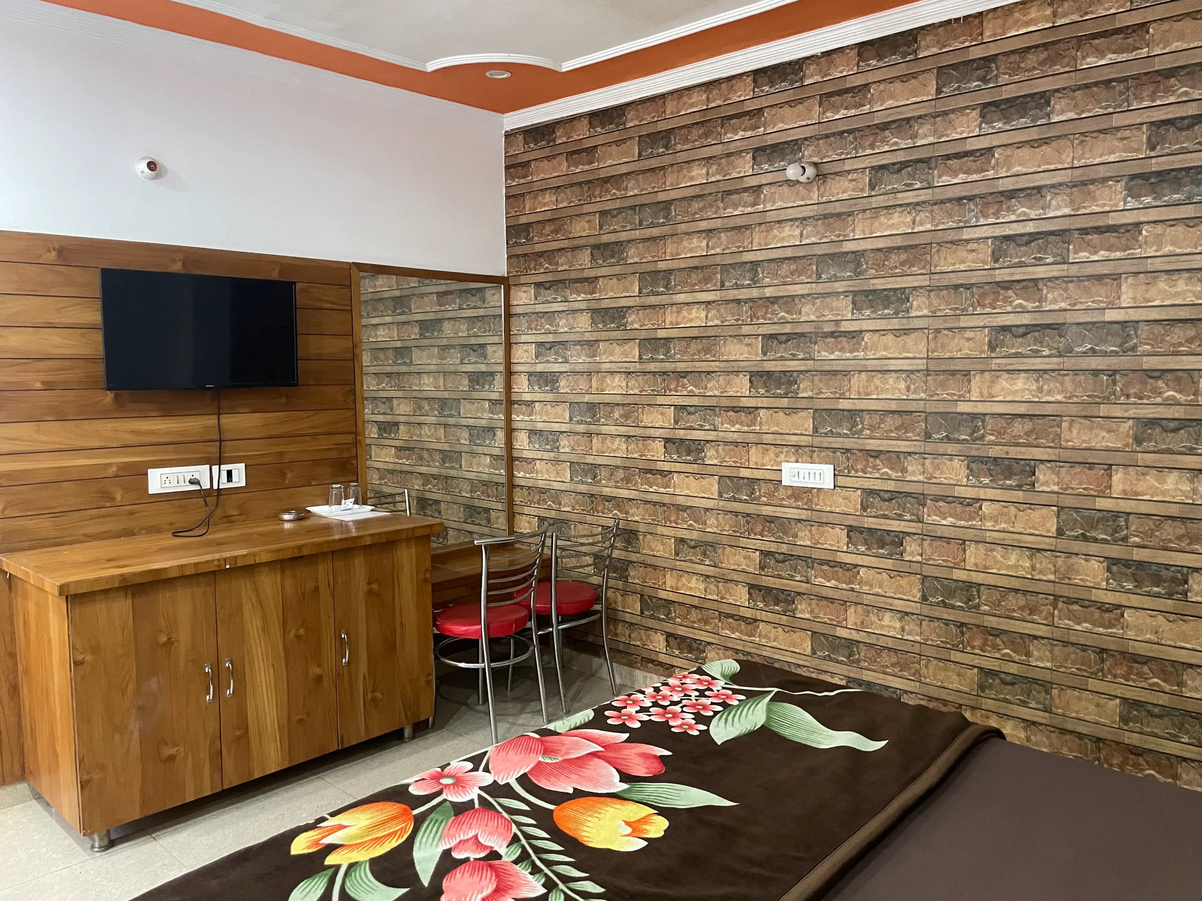 Room R7